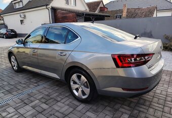 Škoda Superb Combi 2.0 TDI 110kW Elegance M6 2017 - 8