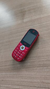 Mali mobilný telefón auticko - 8