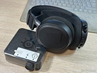 SteelSeries Arctis Pro Wireless - 8