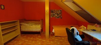 Veľký dvojpodlažný rodinný dom Vrútky - 8