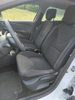 Renault Clio - 8