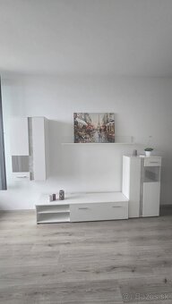 Ponúkame interiérový nábytok lacno - REZERVOVANÉ - 8