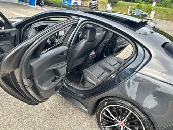 JAGUAR XE … Top stav - 8