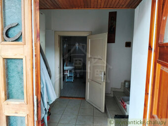 Historická vilka pod hradom Beckov na predaj - 8