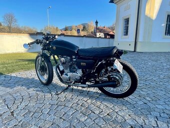 Yamaha - 8