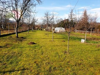 49 € / m2 Na predaj stavebný pozemok o výmere 1523 m2 urč - 8