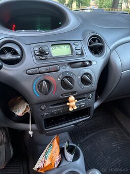 Toyota Yaris - 8