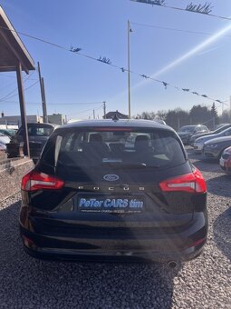 Ford Focus SW - 8