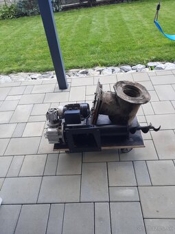 Predam zasobnik podavač na ekohraŝok a pelety - 8