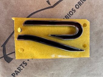 VW AUDI logo emblemy R R-line S RS 3 A3 original - 8