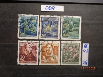 POŠTOVÉ ZNÁMKY - SÉRIE - 22 FOTO - 8