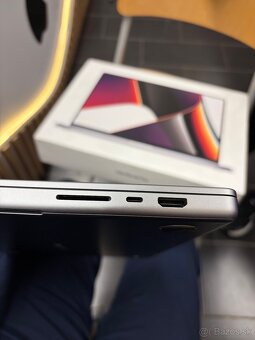 Apple Macbook M1 Max 64gb 2TB bateria 87% - 8