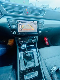 Skoda Superb III kombi - 8