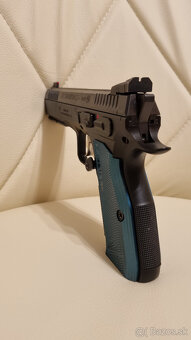 CZ Shadow 2 Black - 8
