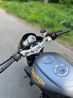 Triumph Street triple R - 8