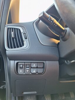 Kia Rio - 8