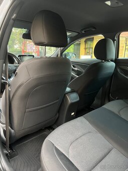Hyundai i30 Fastback 1.5 T-GDi mHEV 2023 PLAY SR - 8