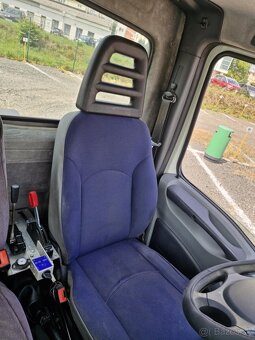 Kontejnerové Iveco daily do 3,5 t - řidičský průkaz sk. B - 8