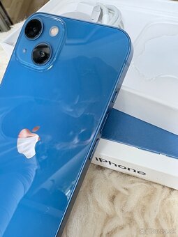 Predám Apple iPhone 13 128 GB – Blue - 8