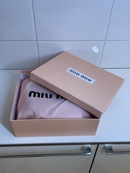Čierna kabelka miu miu wander - 8