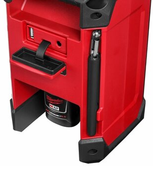 MILWAUKEE M12™ Rádio / nabíjačka DAB+ - 8