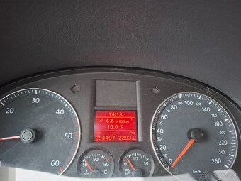 Vw Touran 1.9 - 8