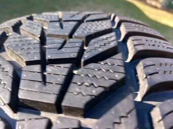 215/65 r17 zimne pneumatiky hankook. - 8