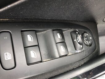 Peugeot 208 AUTOMAT - 8