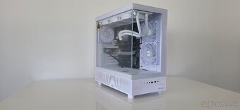 Intel i7 13700K, DDR5 32GB Ram, NVME 1TB, RTX 5060Ti 8GB - 8
