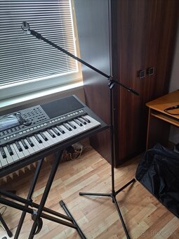 Predám Klávesy Yamaha psr- S770 - 8