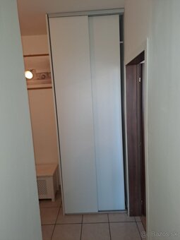 1 izb. byt na začiatku Petržalky - 8