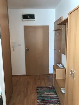 1izb. AGÁTOVA UL. za 580 €/mes. vrátane energií - 8