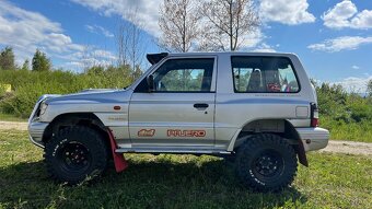 Mitsubishi Pajero 2.5 TD 4x4 TOP STAV - 8