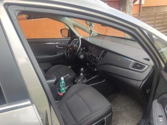 KIA Carens 1.6 GDi GOLD 7m - 8