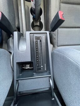 Volkswagen Touran Van 2.0 TDI - 8