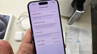 Apple iPhone 15 Pro 256GB + airpods 2019 - 8