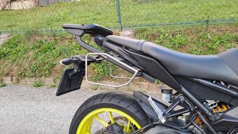 Yamaha MT09 - 8