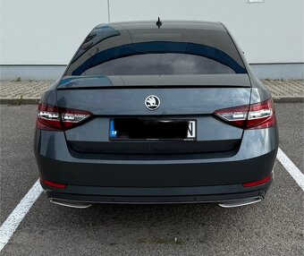 Škoda Superb sportline - 8