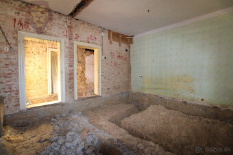 NA PREDAJ - Rodinný dom s veľkým pozemkom - Tepličky - 8