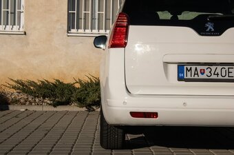 Peugeot 5008 2.0 HDi 110 kW – panoramatická strecha - 8