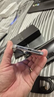 predám Samsung galaxy Z Flip 4, 256gb - 8