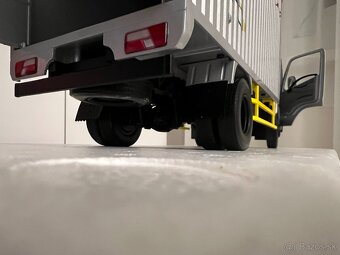 1:18 JMC N800 - Paudi - 8