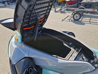 Sea-Doo Wake PRO 230 s vozíkom - 8