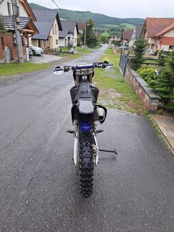 Yamaha YZF 250 - 8