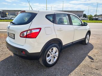 Nissan Qashqai 2.0 dCi Acenta 4x4 A/T - 8