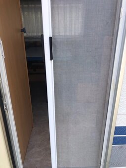 Karavan Hobby 400 De Luxe , Nosič THULE ,  PREDANÉ - 8