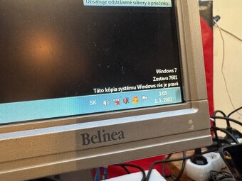 Staršie LCD monitory - 8