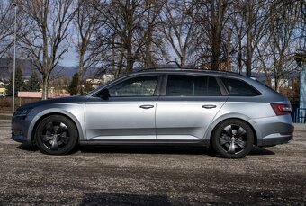 Škoda Superb Combi 2.0TDI 4×4 Sportline - 8