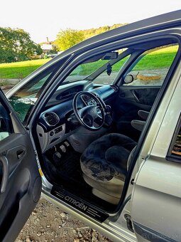 Citroen Xara Picasso 1.8 benzín 85 kw 2003 - 8