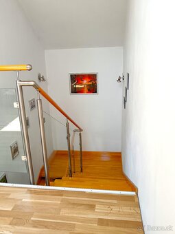 Na predaj rodinný dom s veľkým pozemkom 1968 m2 | Holumnica - 8
